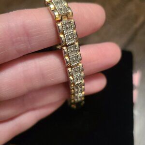 Vintage 1970s bracelet - Square pattern silver colour